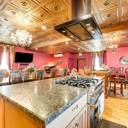 Saloon-Style Prosser Loft In Wa Wine Country!